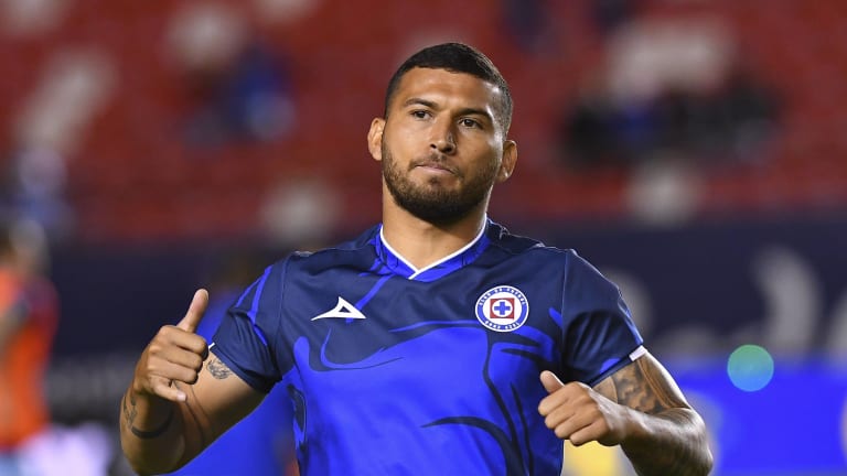 Toluca da DURO GOLPE a Cruz Azul sobre el FICHAJE de Juan Escobar ¡no se dejan!